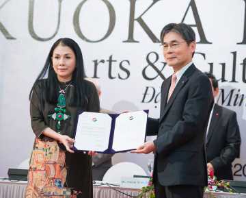 NTK Minh Hạnh nhận giải thưởng văn hóa nghệ thuật Fukuoka Prize 2015