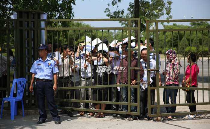 Vé Việt Nam-Man City: Dân phe nhấp nhổm đợi