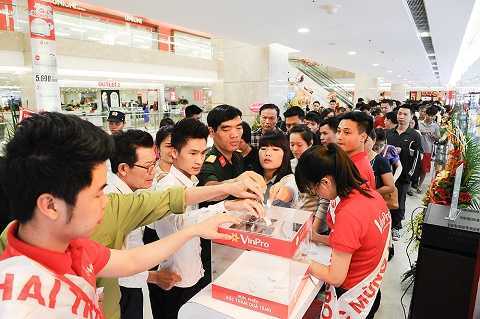 'Lốc' khai trương mang tên VinPro cùng 'cam kết hoàn tiền' mạnh mẽ