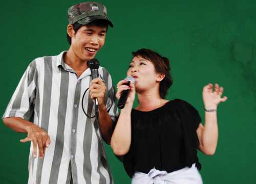 Nghệ sỹ hài Trà My ấn tượng vai vợ trưởng thôn Văn Hiệp