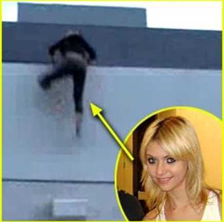 Clip: Bị paparazzi rượt, sao Mỹ chạy trốn ngoạn mục như 'người nhện'