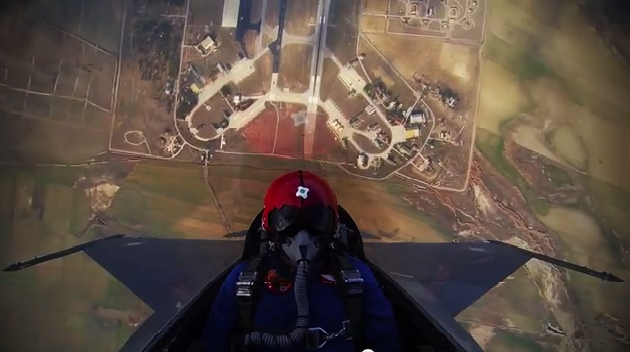 Chiến đấu cơ F-16 cất cánh thẳng đứng lên độ cao gần 14.000m trong 45 giây