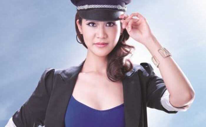 Ngắm nhan sắc nữ cơ trưởng đầu tiên của Vietnam Airlines