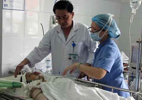 Tai nạn thảm khốc trên cầu Thuận Phước: Một cháu bé tiên lượng xấu