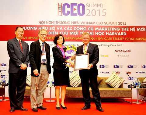 Vinamilk - Đứng đầu top 10 thương hiệu uy tín trên truyền thông 2015