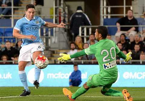 Man City 1-0 Melbourne City: Sterling chưa được ra sân, Nasri sắm vai người hùng