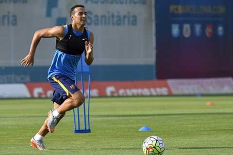 Man Utd tranh sao Barca cùng Chelsea