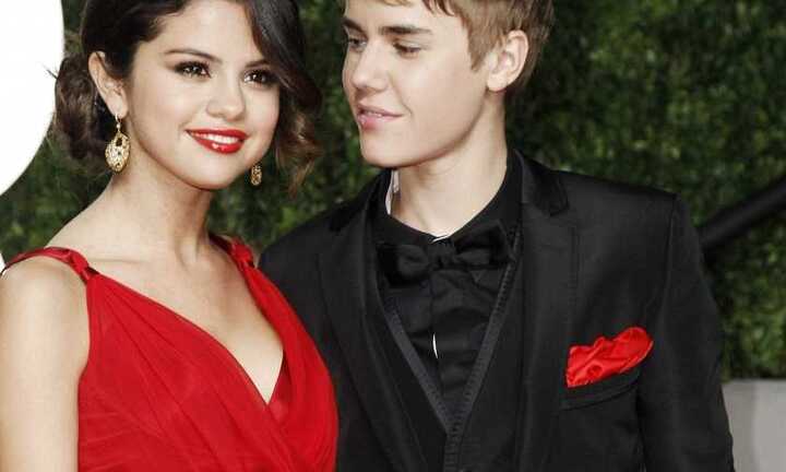 Fan phát cuồng vì bài hát mới của Justin Bieber viết về Selena Gomez
