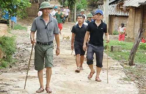 Thảm sát 4 người ở Nghệ An: Truy tìm con dao gây án