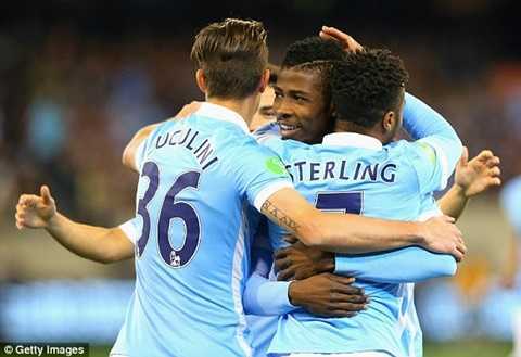 Sterling ra mắt ấn tượng, Man City nhọc nhằn vượt ải AS Roma