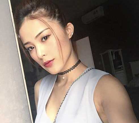 6 kiểu mốt những năm 90 quay lại gây sốt