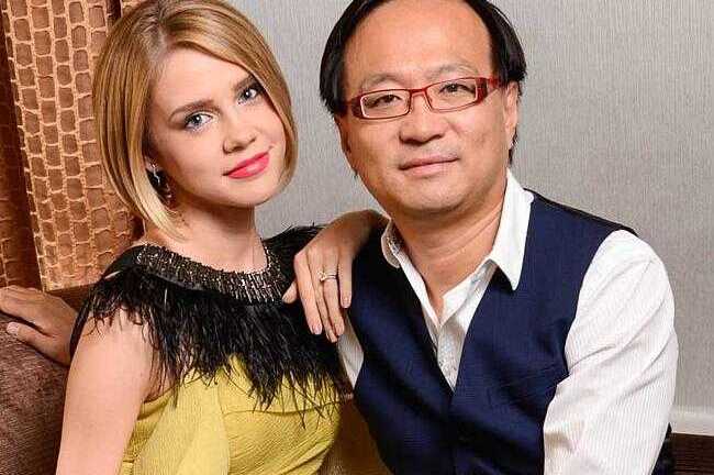 Lời thú nhận của những 'chân dài' cặp với đại gia