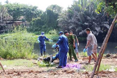 Phát hiện thi thể nam giới nổi trên kênh
