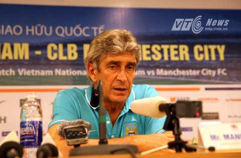 HLV Man City ngạc nhiên vì bị làm khó