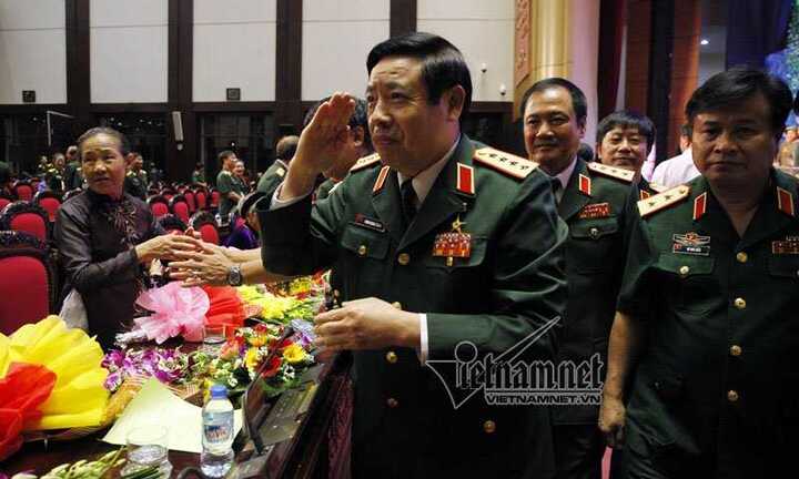 Đại tướng Phùng Quang Thanh bị sụt vài kilogam sau khi phẫu thuật tại Pháp