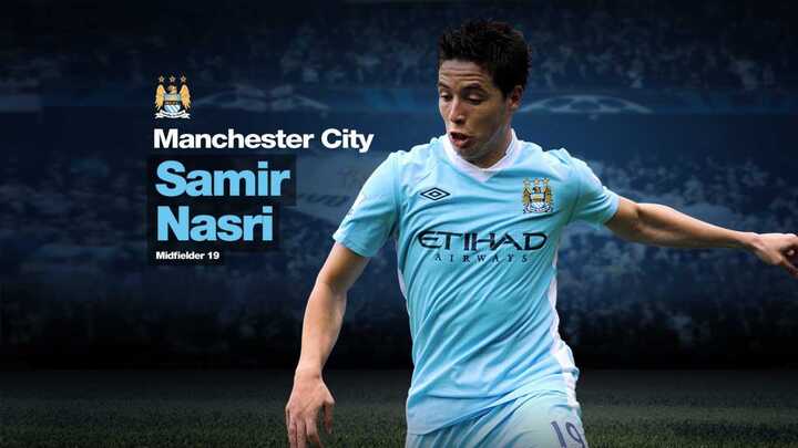 Sao Man City khoe đồ chơi cực ngầu ở Nội Bài