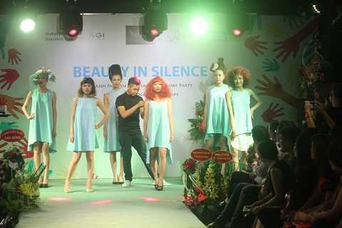 Chàng trai khiếm thính có bàn tay khéo léo