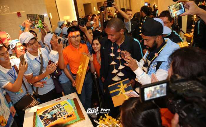 Man City sang Việt Nam: CĐV Việt Nam cần được tôn trọng