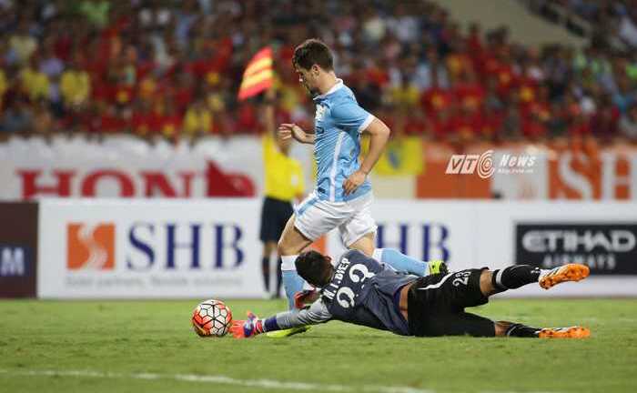 BLV Quang Huy: HLV Miura chưa truyền được lửa như ông Calisto