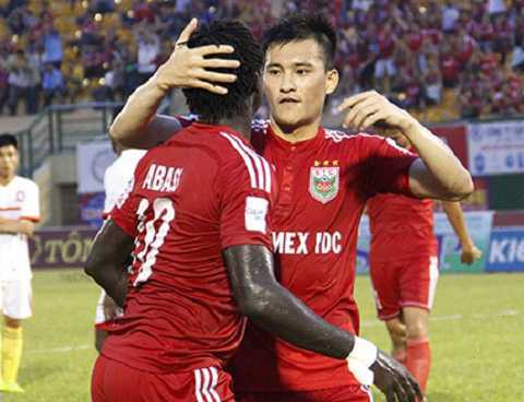 B.Bình Dương vững ngôi đầu, HAGL chính thức xuống cuối bảng