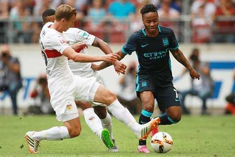 Rời Việt Nam, Man City bất ngờ thua sốc