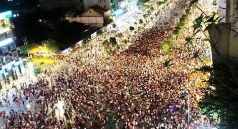 Hai cô gái hẹn 'huyết chiến' trên phố Nguyễn Huệ: Vì đâu nên nỗi?