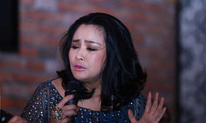 Tùng Dương 'lên đồng', Thanh Lam khóc nghẹn