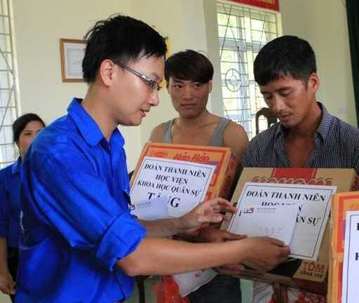 Thanh niên HV Khoa học Quân sự chia sẻ mất mát cùng người dân vùng lũ Quảng Ninh