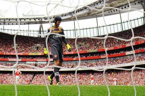 Những màn ra mắt đáng thất vọng hơn cả Petr Cech
