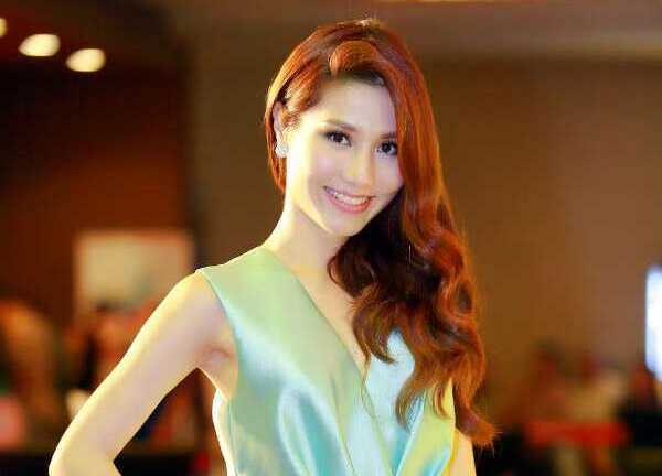 Diễm My 9X xinh đẹp rạng rỡ bên 'bạn trai trên màn ảnh'