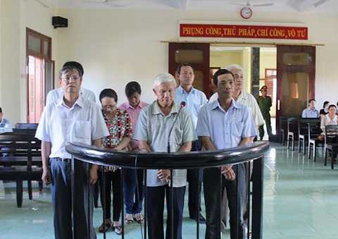 Vụ án cảng Vũng Rô: 8 bị cáo lãnh án tù