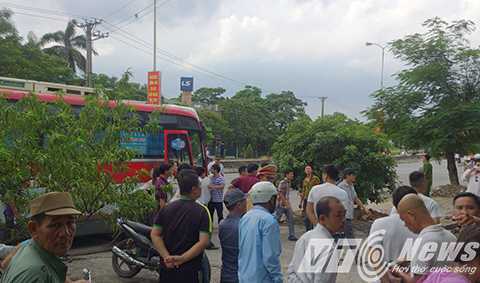 Công an Hải Phòng đột kích sới đá gà, bắt gần 40 người