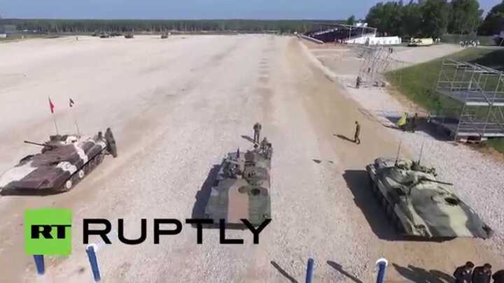 Video: Xem xe thiết giáp các nước so tài ở Nga