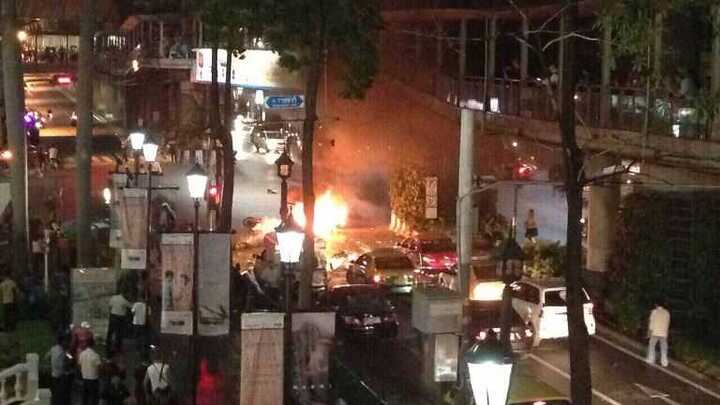 Video: Đánh bom kinh hoàng ở Bangkok, hàng trăm người thương vong