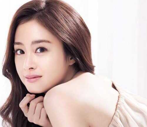 Kim Tae Hee sở hữu gương mặt đẹp nhất năm 2015