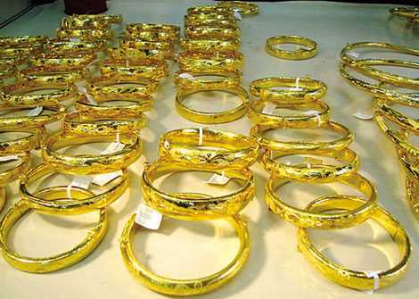 Giá vàng vọt lên mức 35 triệu đồng/lượng