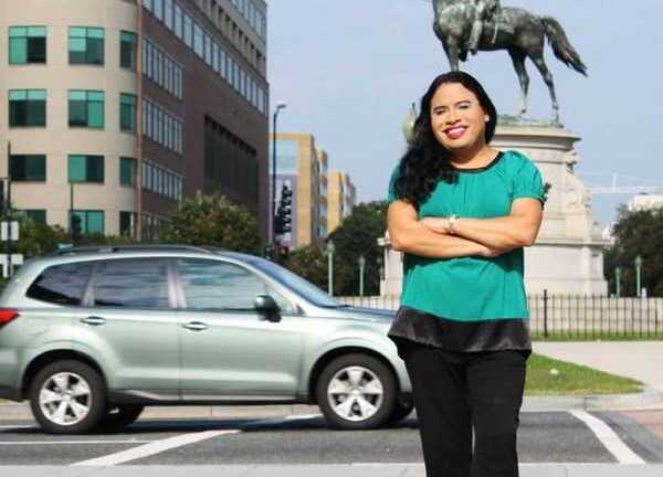 Nhà Trắng có nhân viên chuyển giới đầu tiên