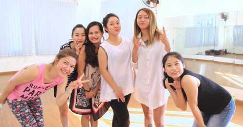 Kimmese, Đinh Mạnh Ninh chăm chỉ tập vũ đạo