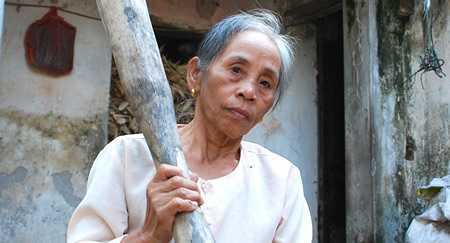 Người lo cho thiên hạ… méo mồm