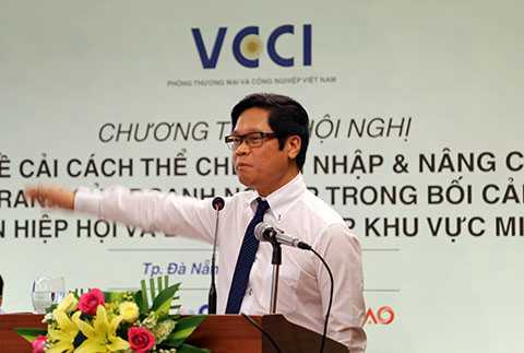 Nhà nước đừng kinh doanh cạnh tranh với dân