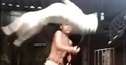 Bị cộng đồng mạng truy tìm, thanh niên giết hại chó đăng lời xin lỗi