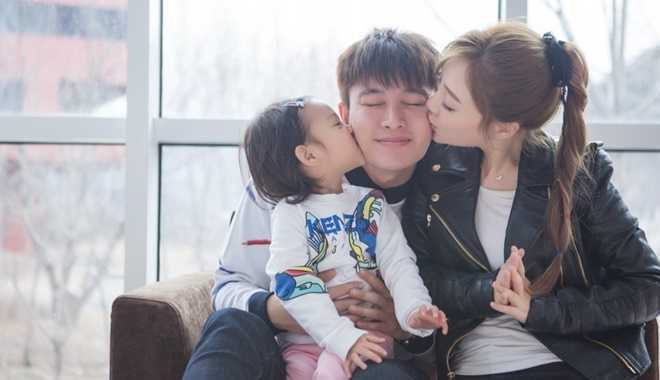 Đàn ông ít nói lời yêu liệu có phải là vô tâm và ích kỷ?