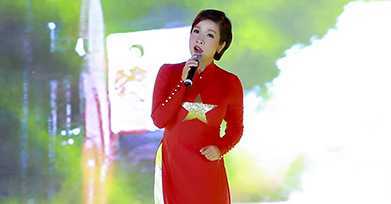 Mỹ Linh, Tấn Minh về Vĩnh Phúc tham gia '70 năm khúc hát tự hào'