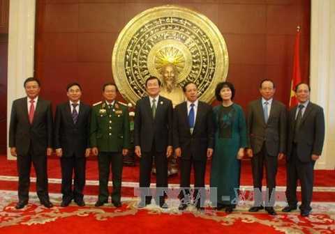 Chủ tịch nước thăm Đại sứ quán Việt Nam tại Trung Quốc