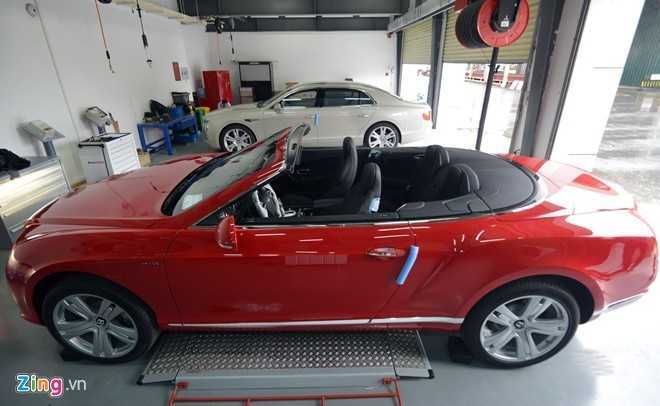 Bentley mui trần chính hãng hạ 1,6 tỷ vẫn ế ẩm