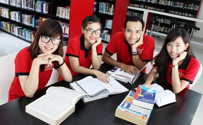 Học bổng 5 tỷ đồng cho học sinh, sinh viên