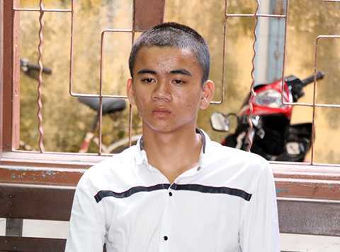 Mâu thuẫn, rút dao đâm bạn nhậu chí mạng