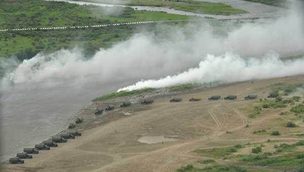 Video: Nga thử nghiệm robot chiến binh đầy sức mạnh