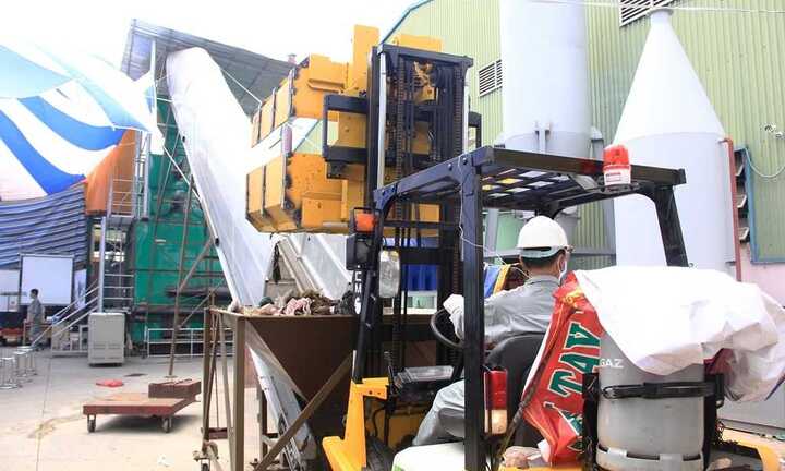 Chế tạo thành công máy đốt rác công suất lớn ở Việt Nam