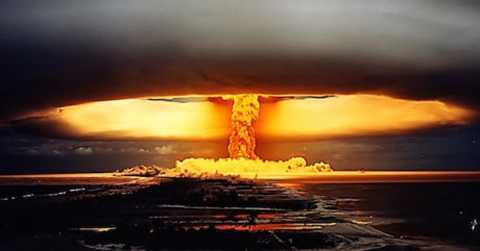 Tỷ phú Nam Phi muốn đánh bom hạt nhân sao Hỏa